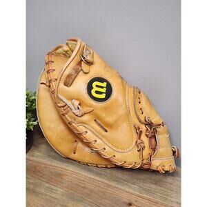 Wilson The A2403 Catchers Mitt RHT Pro Toe Professional Model